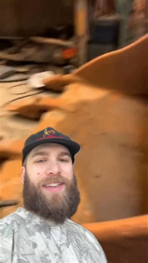 Tyler Wesley on Instagram: "How to replace a spring #jeeplife #offroad #jeepwrangler #4x4 #cars #car #ford #offroading #shorts"