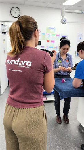 Recently we had the wonderful Monique from Sundara productions come in the film some behind the scenes of My Local Vet. So here’s is some behind the scenes of that. ALS wanted to give a massive thank you to all our furry friend actors 💙🧡