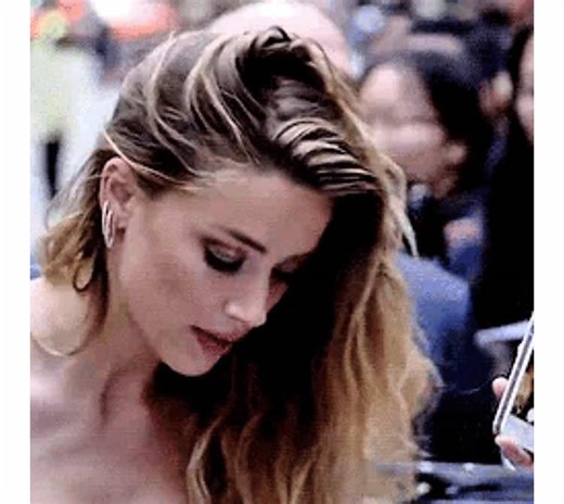 Support for Amber Heard in GIF Edits