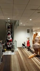 52K views · 77 reactions | Kommen ein paar T-Rex die Rolltreppe runter..  Das T-Rex Kostüm bekommt ihr schon für 36€ aus ➡️ https://go.china-gadgets.de/abgefahrene-kostueme-3/ | China-Gadgets.de | Facebook