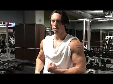 How to Build Big Shoulders Naturally! Try These Three Exercises