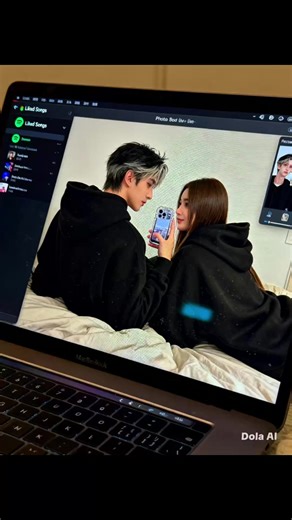Gemini AI Couples Selfie Tutorial Using MacBook