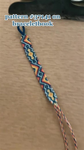 Pattern #37141 Bracelet Book Tutorial