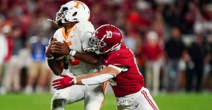 Henry To'oTo'o sends message to former Tennessee teammates