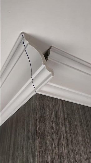 Simple Way to Install Crown Molding on the Ceiling #CrownMolding #Woodworking #Carpentry #TrimWork
