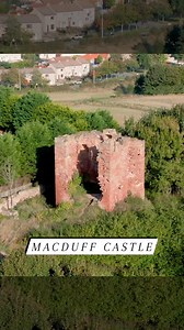 MacDuff Castle 💙💛🏴󠁧󠁢󠁳󠁣󠁴󠁿 #MacDuffCastle #Scotland #VisitScotland #TheKiltedPhoto | The Kilted Photographer