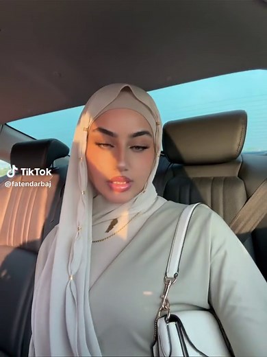 been obsessed with this hijab style lately