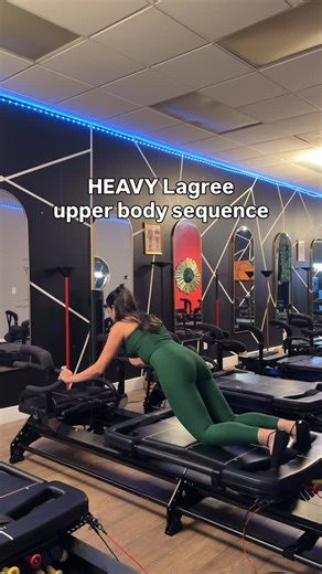 Selena Santos on Instagram: "HEAVY upper body. Slow reps. Big shakes. 💪 Video in 5x speed #lagreefitness #lagree #lagreemethod #lagreecertified #core954 #megaformer"