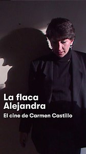 DÍA DEL CINE CHILENO 🎬 Te invitamos a una función especial de “La flaca Alejandra”, documental en el que Carmen Castillo conversa con Marcia Merino, exdirigente del MIR, cuyo testimonio revela las contradicciones, culpas y heridas abiertas de la dictadura. Un encuentro estremecedor que se convierte en un aporte crucial para la memoria histórica y la comprensión de ese periodo de nuestro país. 🗓 Viernes 28 de noviembre | 18:00 horas 📍 Sala de cine | Nivel -2 🎟 Entrada gratuita | Previa reserv
