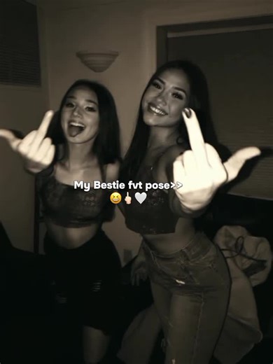 Bestie Pose: Fun Moments with Friends