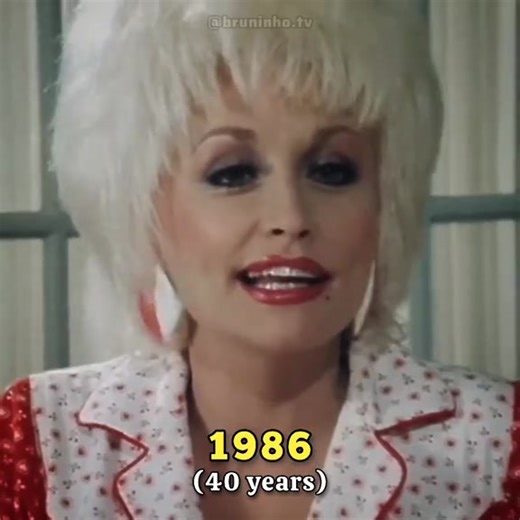 From fresh-faced dreamer to timeless legend — ✨ Dolly Parton through the years is proof that age doesn’t dim greatness… it defines it. Different decades. Same heart. Same sparkle. Same unstoppable spirit. Because Dolly didn’t just grow older — she grew legendary. #DollyParton #ThroughTheYears #TimelessIcon #CountryLegend #ThenAndNow #LivingLegend | Southern Country Legacy