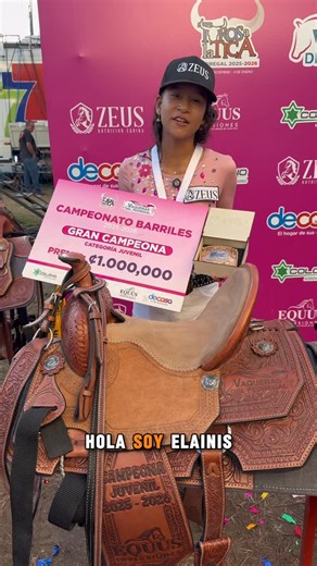 Equus Inversiones Tienda Vaquera on Instagram: "✨🐎 PREMIACIÓN FINAL DE BARRILES REPRETEL– CATEGORÍAS JUVENIL E INFANTIL 🐎✨ Con muchísimo orgullo, Equus Inversiones premió a la campeona, subcampeona y tercer lugar de las categorías juvenil e infantil, quienes recibieron una montura completa con todos sus aperos. En Equus, seguimos comprometidos con apoyar el talento joven y las tradiciones vaqueras. 🐴🔥 #EquusInversiones #FinalDeBarrilesRepretel #CategoríaJuvenil #CategoríaInfantil #vaqueras"