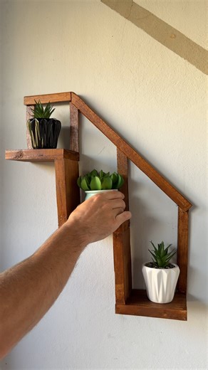 Wooden Step Shelf DIY #diy | Guilherme Rodrigues
