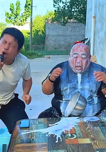 Hilarious Chinese Prank Videos That Will Make You Laugh