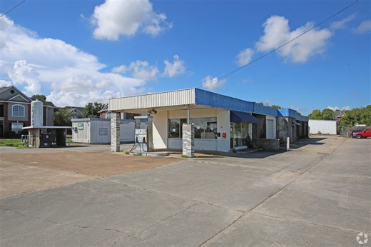 9901 W Fairmont Pky, La Porte, TX 77571 - McPearson Service Center | LoopNet