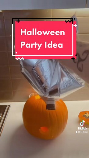 IT'S THAT TIME OF YEAR AGAIN 🔥 #vodkast #halloween #pumpkin #drinking #drinkinggame #drinkinggames #alcohol #australia #drinkingideas