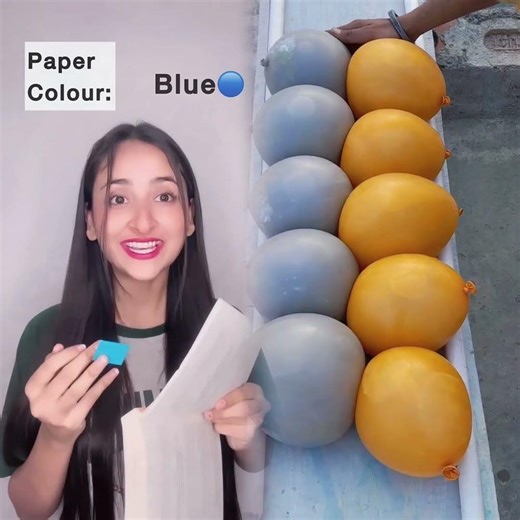 Every kid gets different colour paper on their han