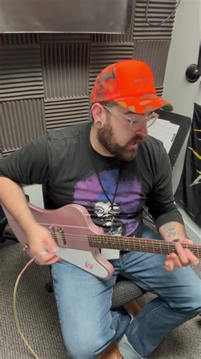 4 comments |  GUITAR OF THE DAY  1963 Epiphone Firebird 1 Reissue | Showtime Music | Facebook