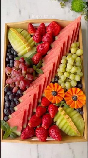 Easy & Beautiful Summer Fruit Platter Tutorial ☀️🍉✨#shortvideo