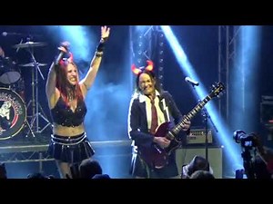 WHOLE LOTTA ROISES - All Girl AC/DC Tribute Band from Los Angeles HIGHWAY TO HELL