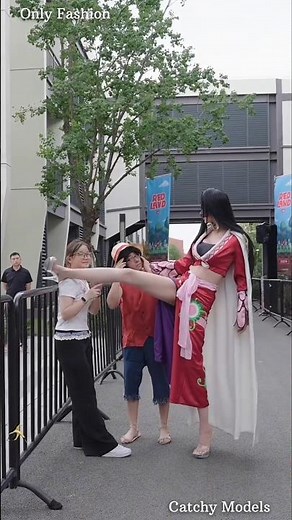 Beautiful Tallest Girl 😍🔥 | One Piece Boa Hancock Cosplay #shorts #cosplay