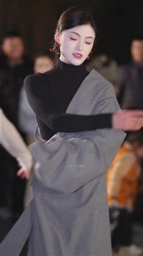 Danermu, The most popular Tibetan dance "Golden Mountains" in 2025