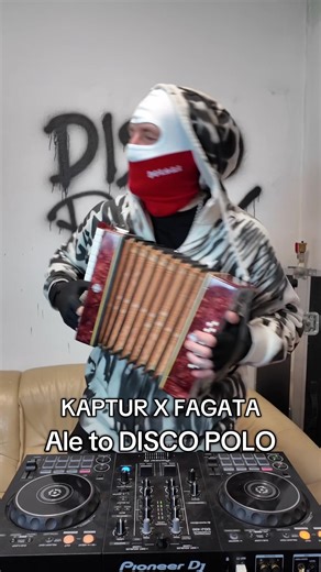 Kaptur x Fagata: Ale to DISCO POLO
