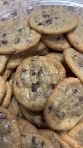 Delicious Mini Chocolate Chip Cookies Recipe