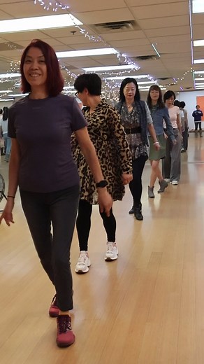 🤠 Let's line dance, Lexington! Please join us this evening, Friday, November 21st at 7:15 p.m. for beginner line dance class followed by open dancing 'til 9:00! 🎉 -->We'll see you on the dance floor!! | Bluegrass Ballroom