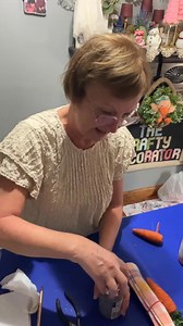 Here is an easy way to give the Dollar Tree carrot napkin rings a makeover!🥰🥰 | The Crafty Decorator