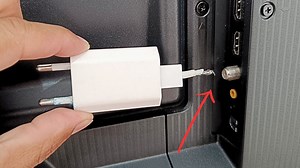 534K views · 5K reactions | put your cell phone charger behind the TV and see what appears on the screen | Homemade Creative | Facebook