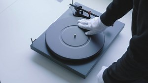 Pro-Ject Debut Carbon Evo Unboxing