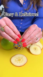 😋 Apple puff pastry rings are as delicious as they are easy to make! #puffpastryrecipes #applepie #easyrecipe #cookout | Jeff & Lauren