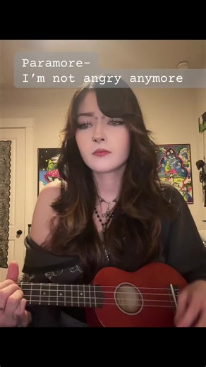 @Paramore - #imnotangryanymore #ukulele #ukulelecover