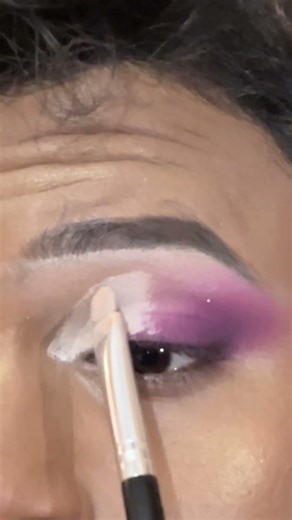 Full eye makeup tutorial to make small eyes look bigger.. #bridalmakeup #eyemakeuptutorial #eyema...