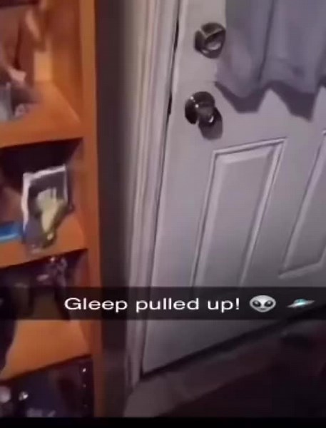 Cleep's Late-Night Encounter: A Cosmic Vibe