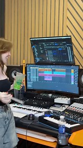 1.2M views · 10K reactions | Cô tặng toai ly nước dừa,toai tặng cô lại 1 bài hát nhoaaaaaa trời ơi k tin đc 1 đứa mù công nghệ k bít đặt mật khẩu macbook có thể làm đc điều này:))) | Trang Nemo | Facebook