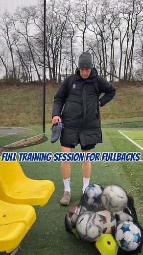 Full Training Session For Fullbacks If you’re a fullback 🚀 here’s what a full training session ⚽️ should look like for you 🫵: 1️⃣. Dynamic Warmup 2️⃣. Juggling 3️⃣. Figure 8 Dribble Pass 4️⃣. 6 Yard Box Crosses 5️⃣. Zig Zag Dribble Shot 6️⃣. 20 Yard Sprints ✅ Follow for more #fullbacks #soccertraining #soccer #footballer #soccerskills #football | Cooket5training