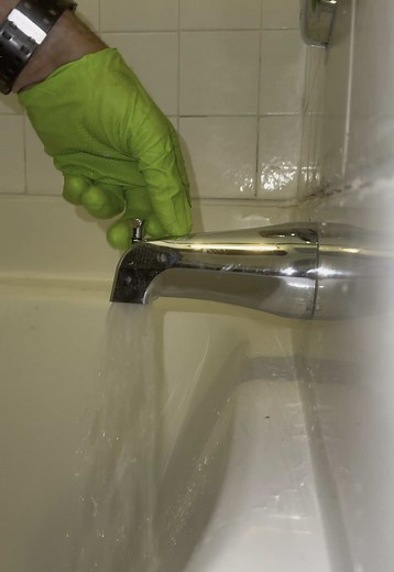 How to Install a Tub Spout: A DIY Plumbing Guide