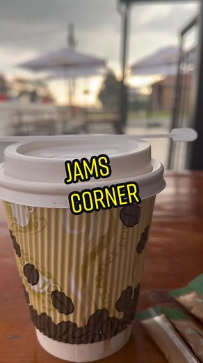 Have you visited Jams Corner in Mzimhlophe yet? You can enjoy a traditional meal and drink with your friends. #soweto #food #exploresoweto