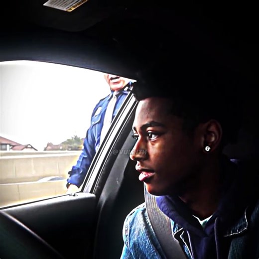 Smart Citizen Confronts Angry Cop with TINTED Windows in Courtroom