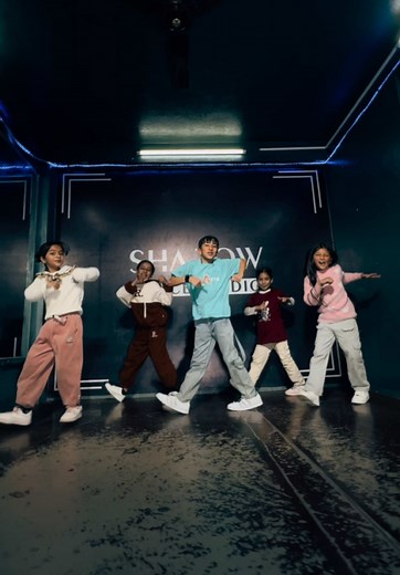 Jhuma Jhumka Wali - Old Nepali Song Dance Challenge