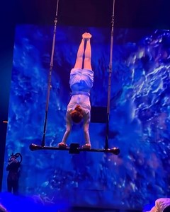 117K views · 1.8K reactions | ugh to do a perfect handstand on a moving trapeze  Cirque du Soleil ECHO 露‍♂️ Louana Seclet Book your tickets NOW!  cirk.me/40bWIyx | Cirque du Soleil | Facebook