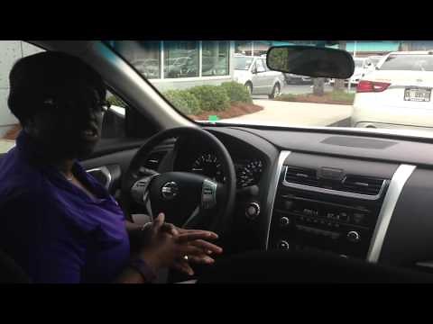 How to set radio stations in your Nissan