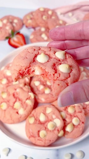 3-Ingredient Strawberry Cake Mix Cookies! 🍓 So easy to make with just three simple ingredients, plus white chocolate chips. Comment CAKE and I’ll send you the recipe now. 🍪#cakemix #cookies #pinkcookies #strawberrydessert #strawberrycookies #whitechocolatechipcookies https://www.momlovesbaking.com/3-ingredient-strawberry-cake-mix-cookies-recipe/ | Mom Loves Baking