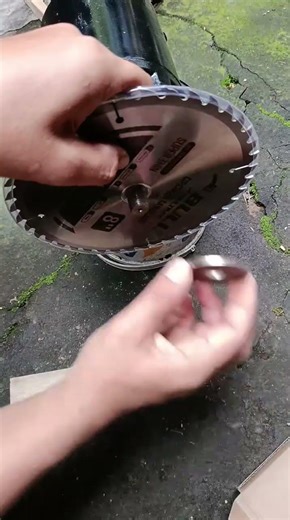 Assembling a table saw using a dynamo drive from a used water pump engine #diy #tools #wood