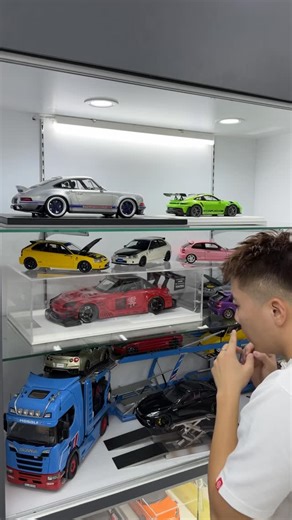 CTHTOYS Neo on Instagram: "Unboxing The Rarest Ferrari Collection Luxury Model Car #cthtoys #ferrari #monza #sp2 #viral"