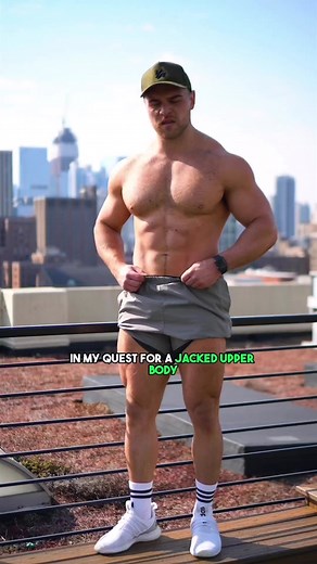 LEG DAY ESSENTIALS💪🏻 ________⁣⁣⁣⁣ Its gains season. Here is a back to the basics leg day to build some quality mass! ________⁣⁣⁣⁣ 1. Squat 4x6 2. Stiff Legged Deadlift 4x8 3. Walking Lunges 3x10 4. Leg Curl Machine 3x15 5. Leg Extension 3x15 ________⁣⁣⁣⁣ #fitness #legday #legworkout #buildmuscle #bodybuilding