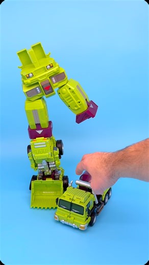 @cattlebane | Jinbao Gravity Builder Mixmaster oversized KO with the upgrade kit v2.0 . . . #devastator #transformers #constructicons #mixmaster #jinbao... | Instagram