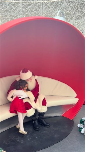 🎄✨ Make the season magical with us at The Florida Mall! ✨🎄 Join us for holiday fun for the whole family: 🎨 Holiday Craft Day – Sat, Dec 6 | 12PM–3PM | Center Court 💖 Caring Santa® – Sun, Dec 7 | 9AM–10:30AM | Center Court (Sensory-friendly, reservations required) 🍪 Cookies with Mrs. Claus – Sat, Dec 13 | 11AM–2PM | Center Court Reserve your Santa visit here: https://bit.ly/49oNtOt | The Florida Mall